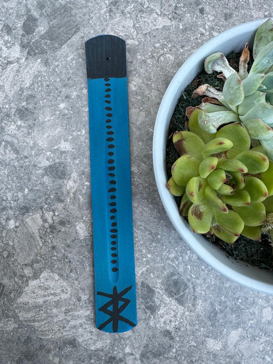 Soporte para varillas de incienso de madera de protección - Bind Runes