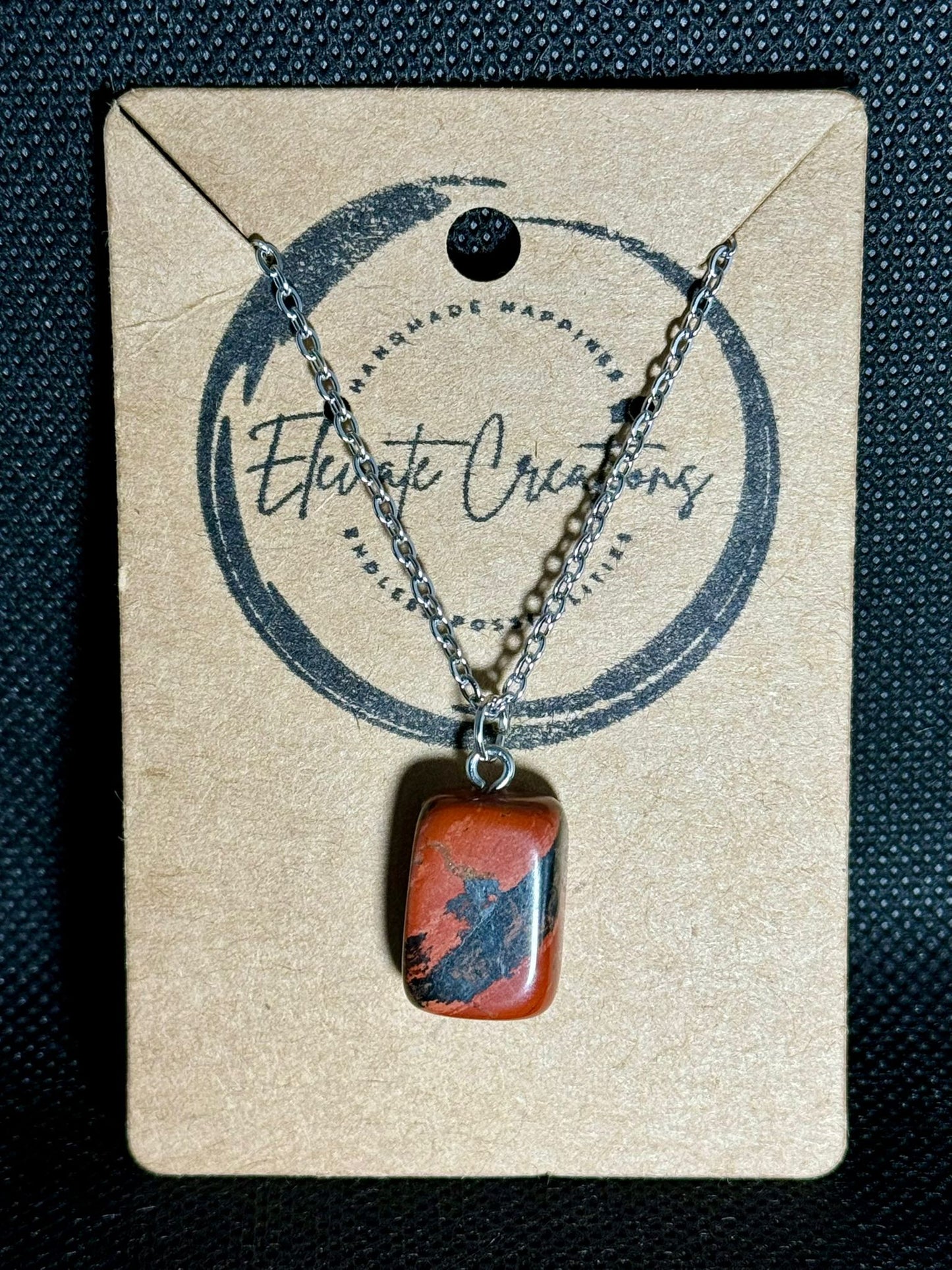 Collar con dije de amatista