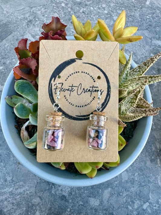 Pendientes de botella con chips de cristal de cuarzo transparente