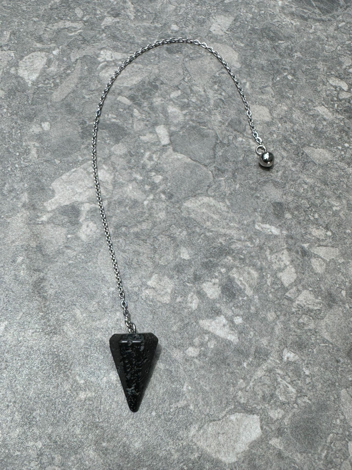 Roca de lava | Péndulo