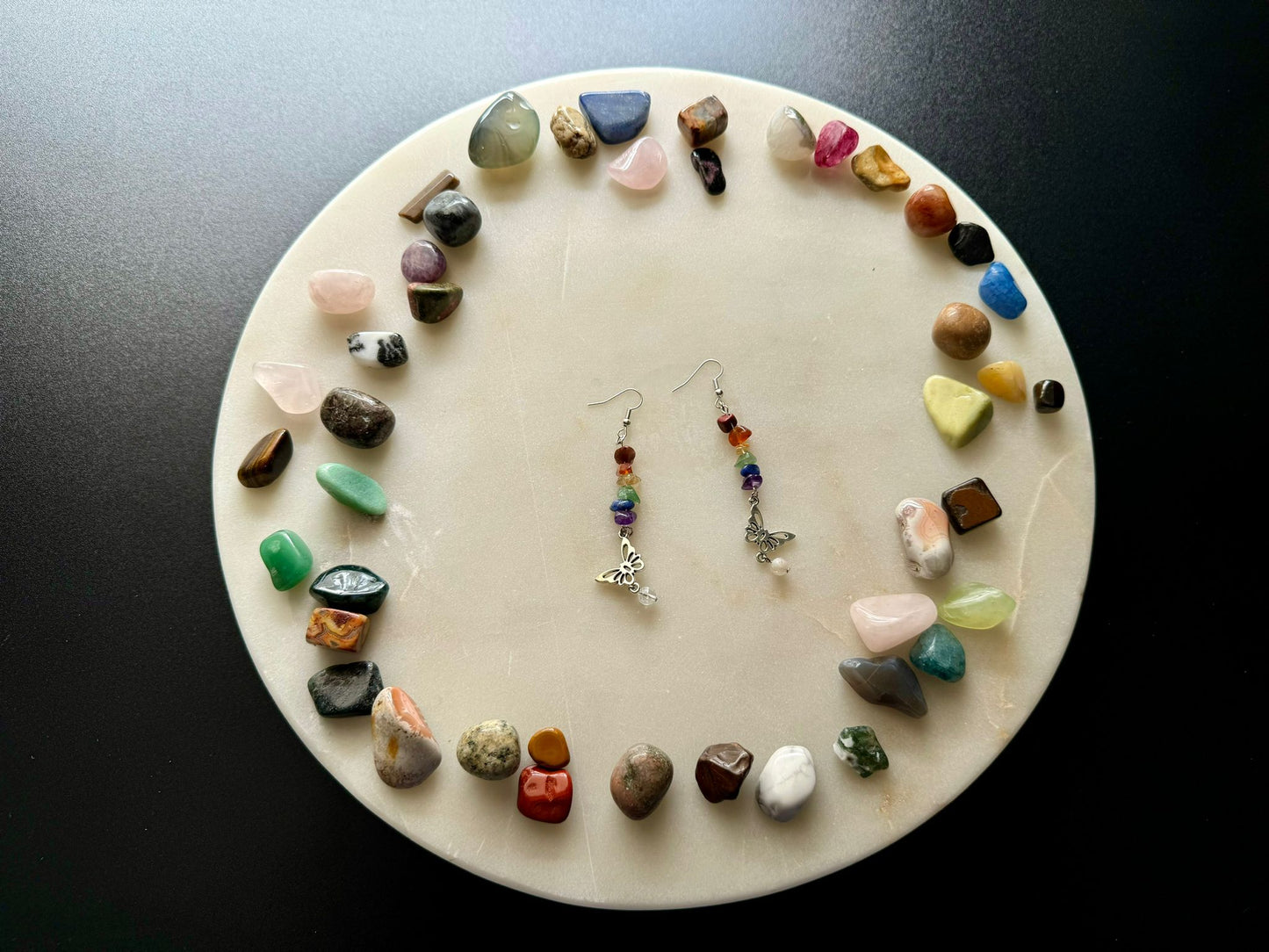 Pendientes de cristal con forma de mariposa y arcoíris