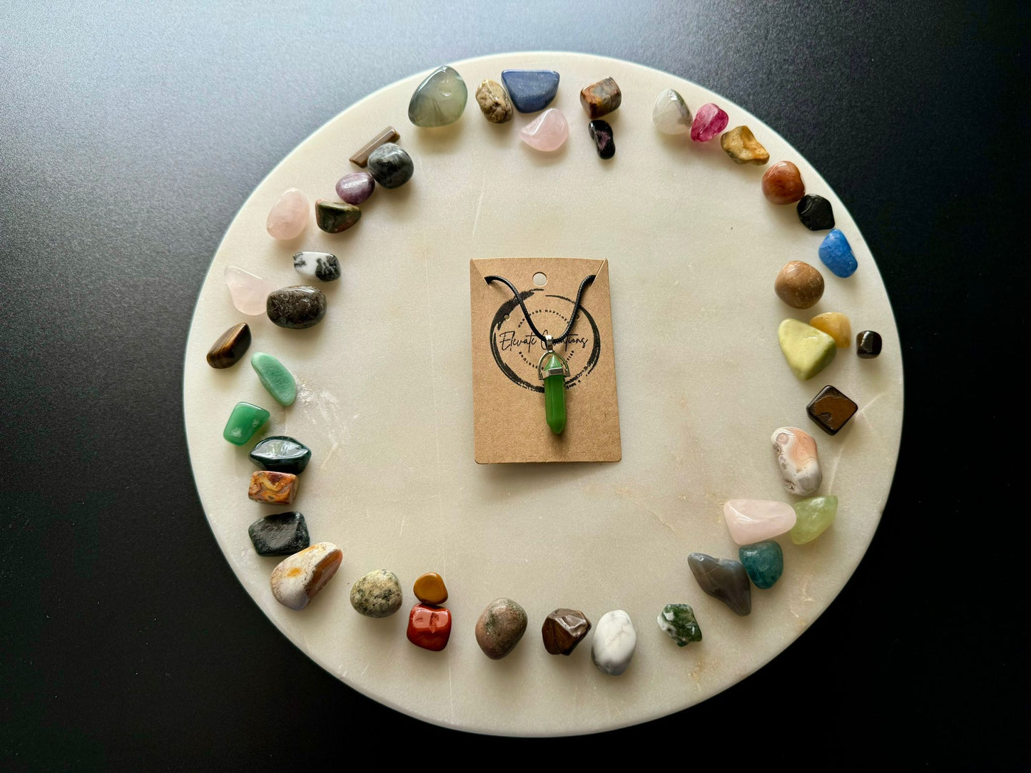 Verde | Collar con colgante de cristal hexagonal