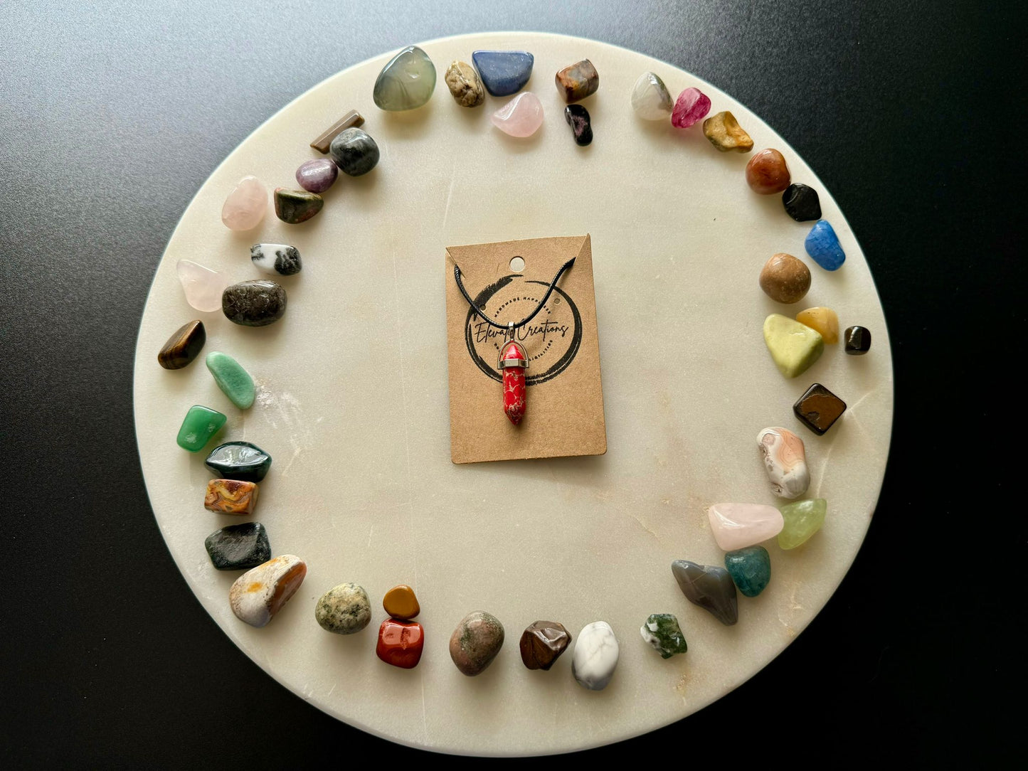 Verde | Collar con colgante de cristal hexagonal