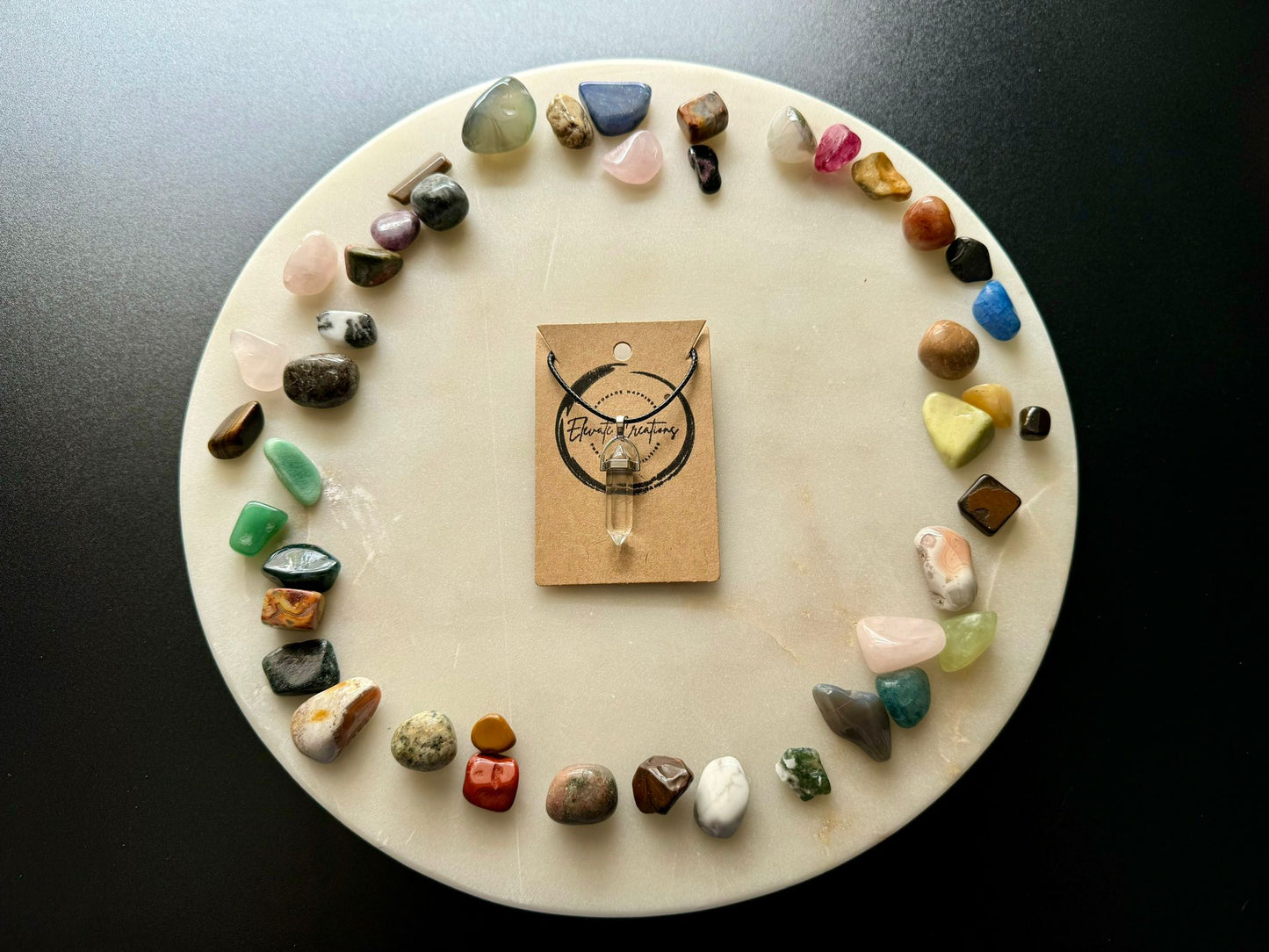 Verde | Collar con colgante de cristal hexagonal