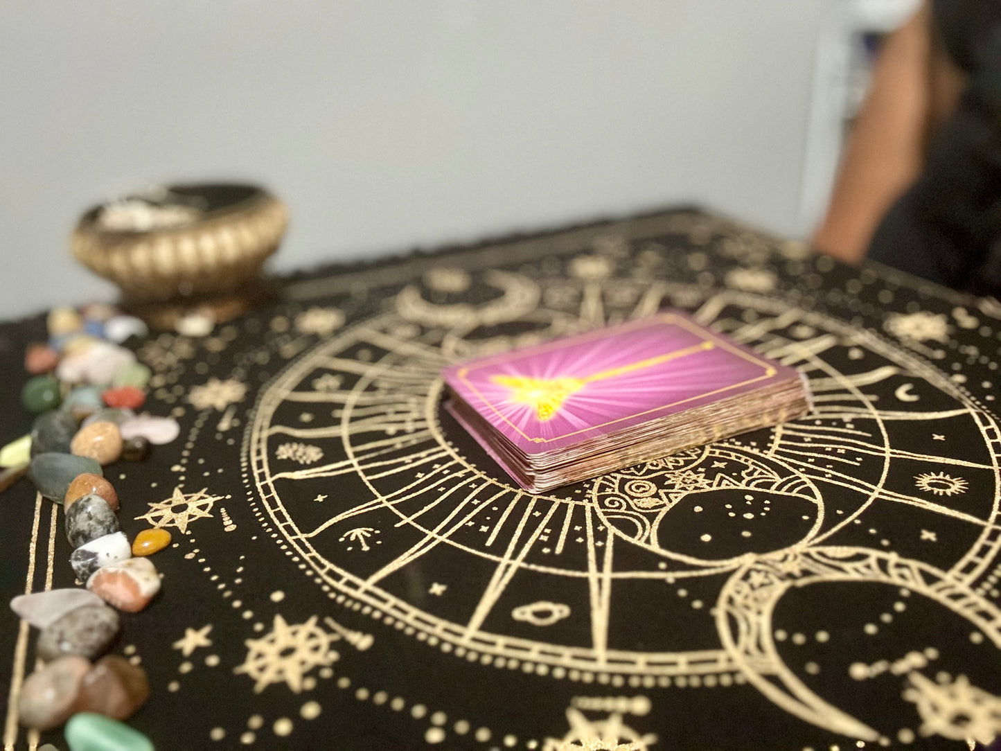 Oracle/Tarot Card Reading Service