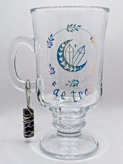 Trampa de hadas | Taza de cristal con dije de cristal.